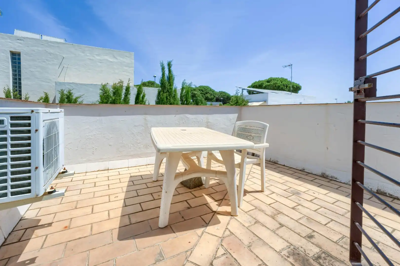 Terrassa de Casa o xalet en venda en Alcalá de Guadaira amb Aire condicionat, Calefacció i Jardí privat