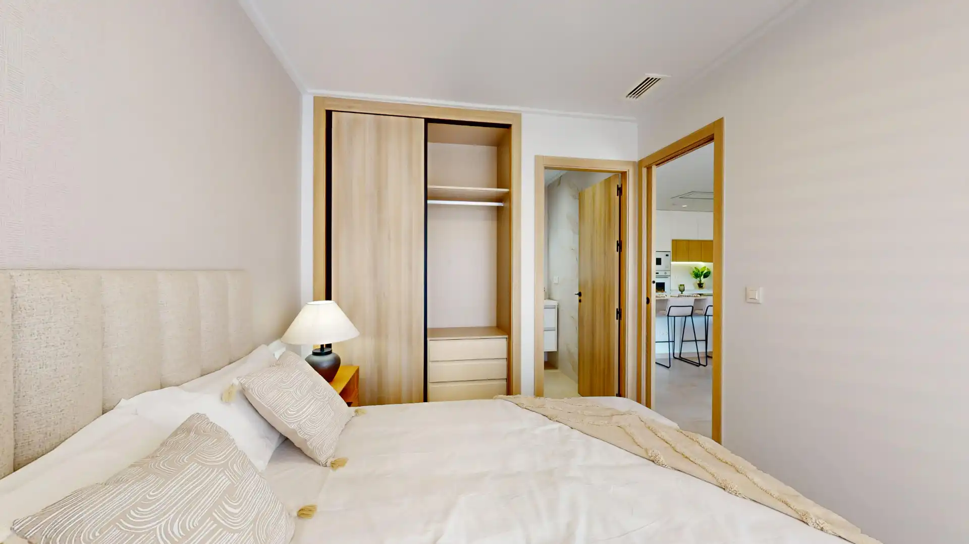 Habitación de Apartamento en venta en Pilar de la Horadada con Aire acondicionado y Piscina comunitaria
