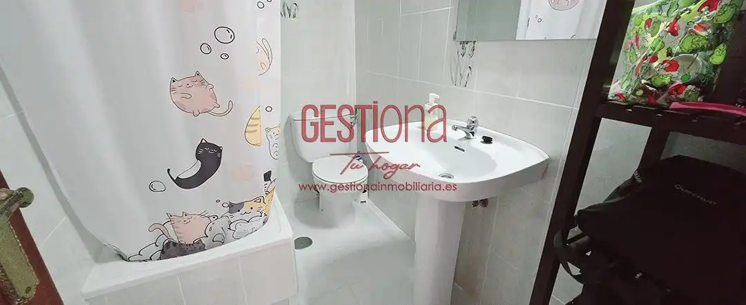 Baño de Ático en venta en Noja con Terraza, Balcón y Piscina comunitaria