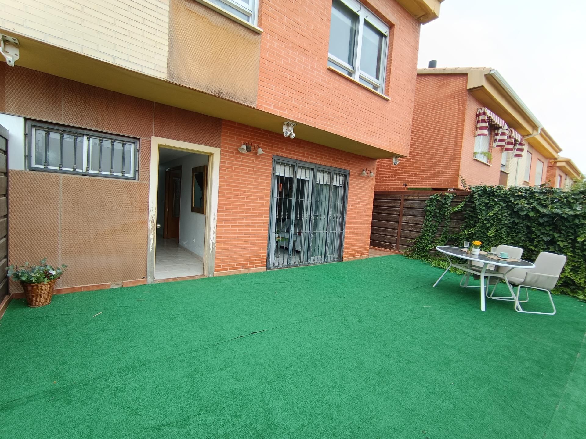 Jardí de Casa adosada en venda en Molina de Segura amb Aire condicionat, Calefacció i Jardí privat