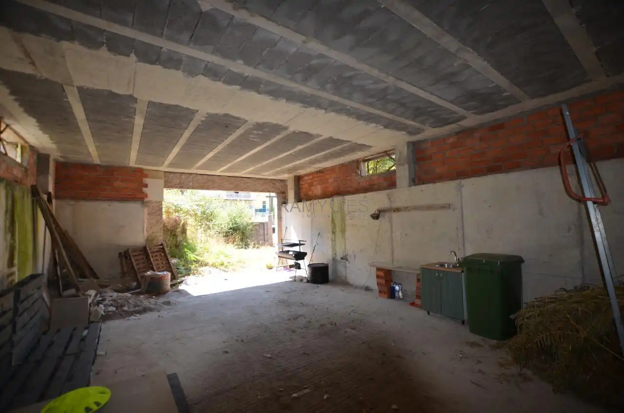 Casa o xalet en venda en Redondela amb Jardí privat, Terrassa i Traster