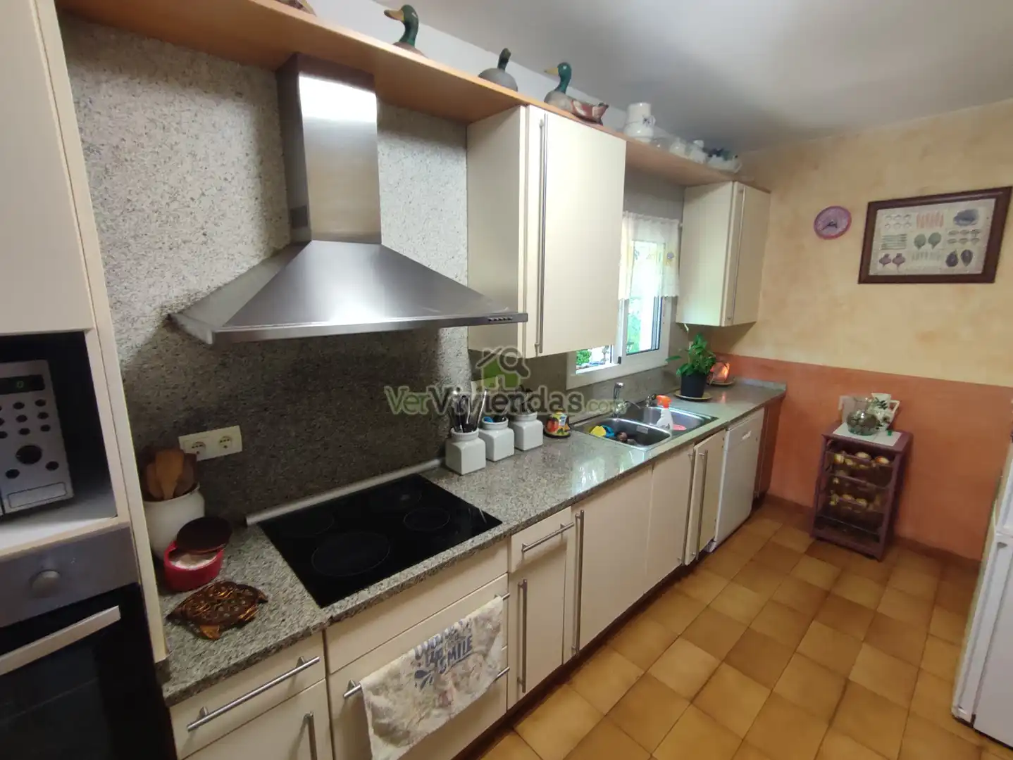Casa amb terrassa en venda a Corbera de Llobregat, imagen 3