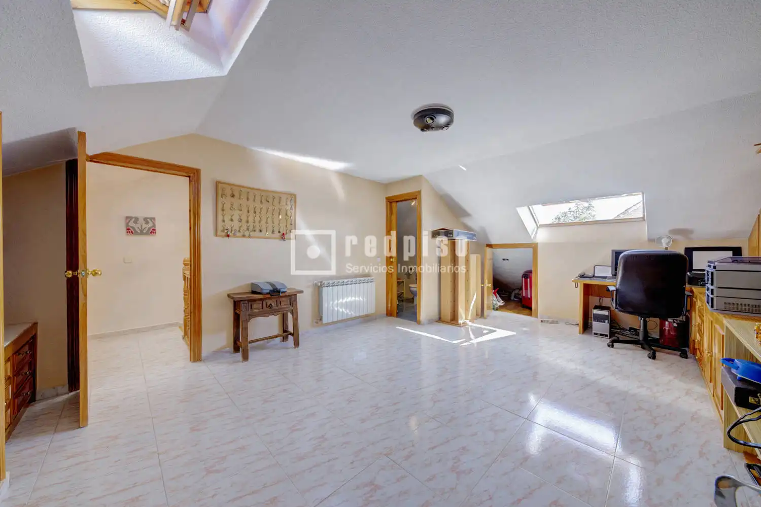 Garden of Houses for sale in Pozuelo de Alarcón  with Air Conditioner, Heating and Parquet flooring