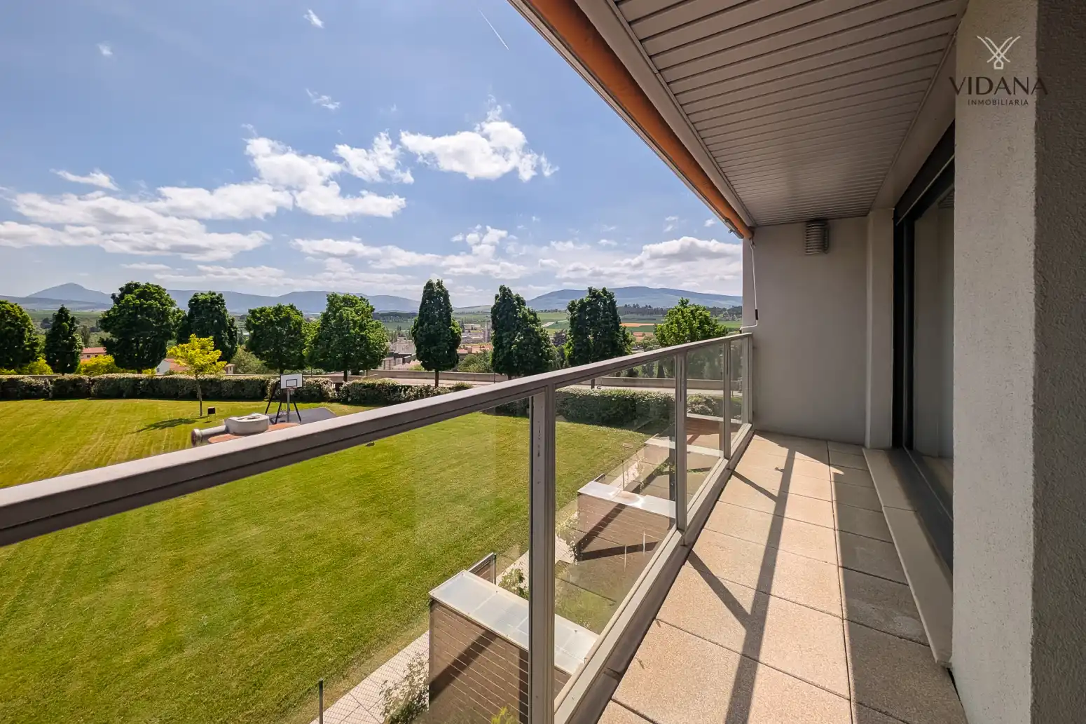 Terraza de Ático en venta en  Pamplona / Iruña con Calefacción, Jardín privado y Parquet