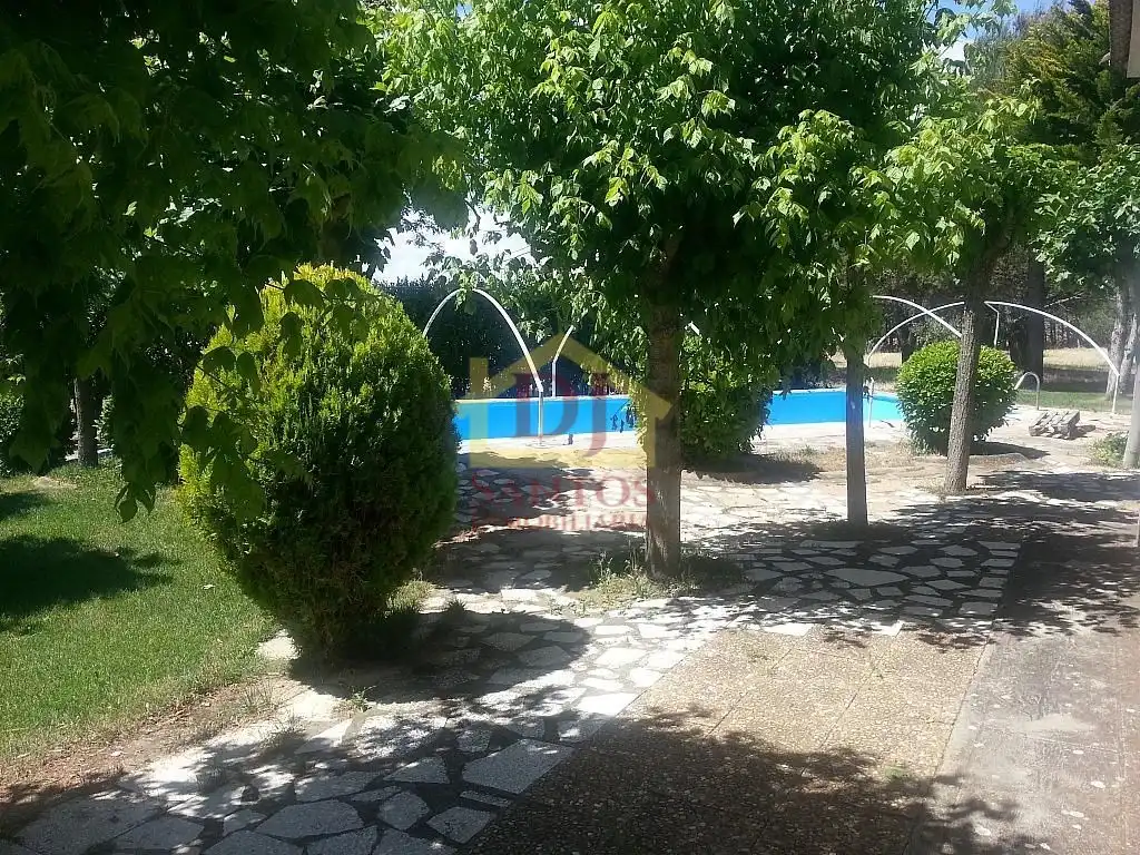 Residencial en venta en Calle Ur-3, Parada de Arriba