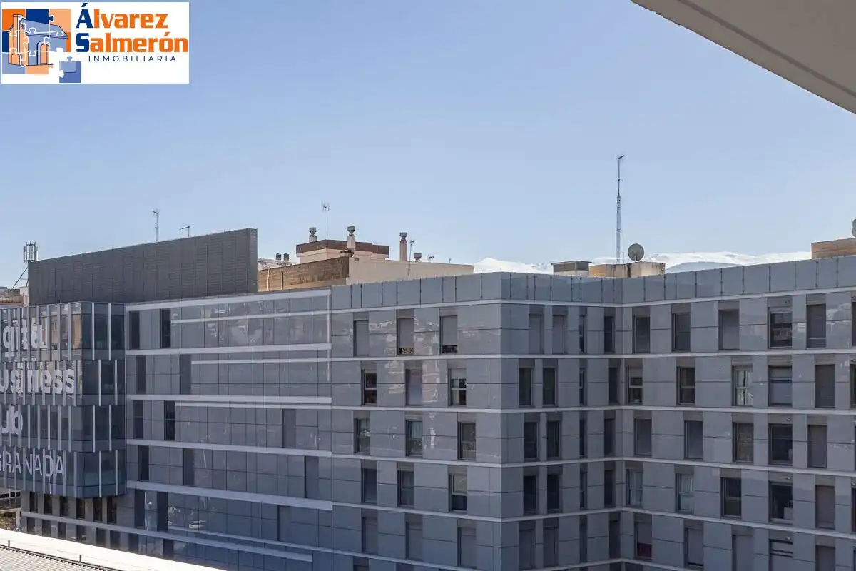 Vista exterior de Pis en venda en Granada amb Aire condicionat i Calefacció