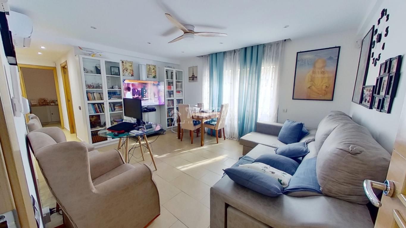 Living room of Flat for sale in Sabadell  with Air Conditioner and Heating
