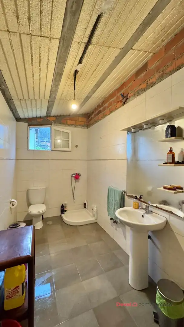 Baño de Casa o chalet en venta en Vigo  con Calefacción, Jardín privado y Parquet