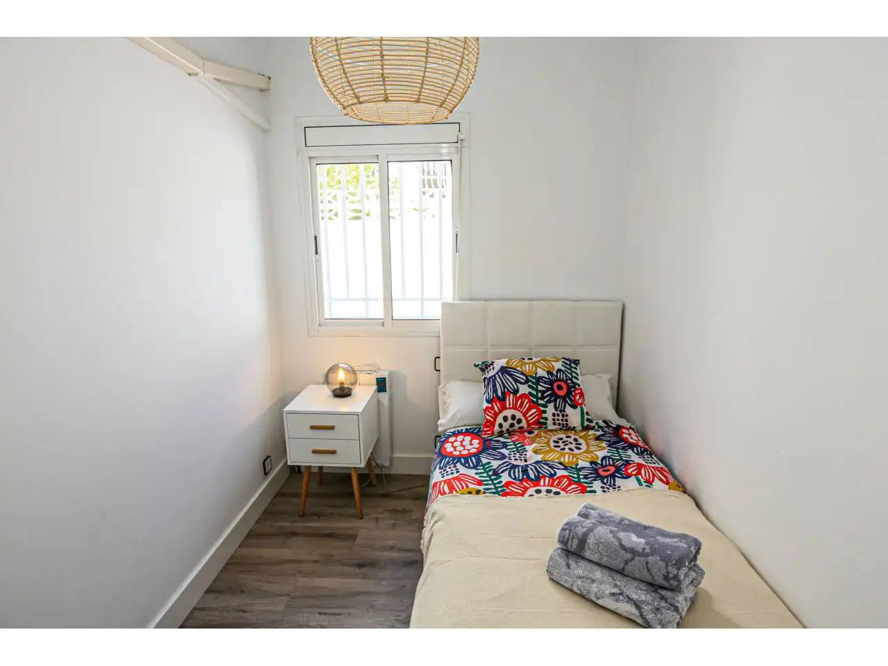 Dormitori de Casa o xalet en venda en Cambrils amb Aire condicionat, Jardí privat i Parquet