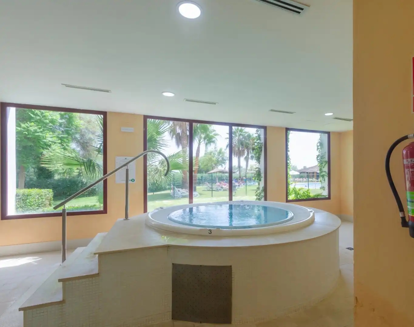 Piscina de Ático de alquiler en Benahavís con Aire acondicionado, Calefacción y Terraza