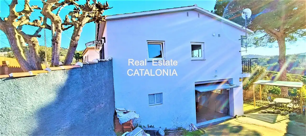 Vista exterior de Casa o xalet en venda en Lloret de Mar amb Aire condicionat, Calefacció i Jardí privat