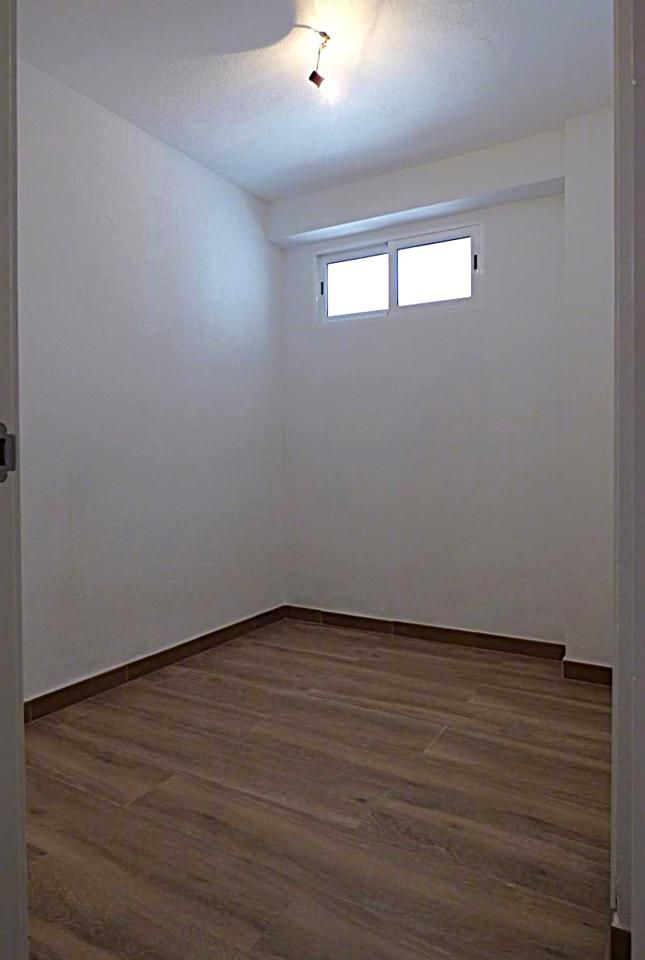 Dormitori de Apartament en venda en Benidorm amb Jardí privat, Terrassa i Piscina