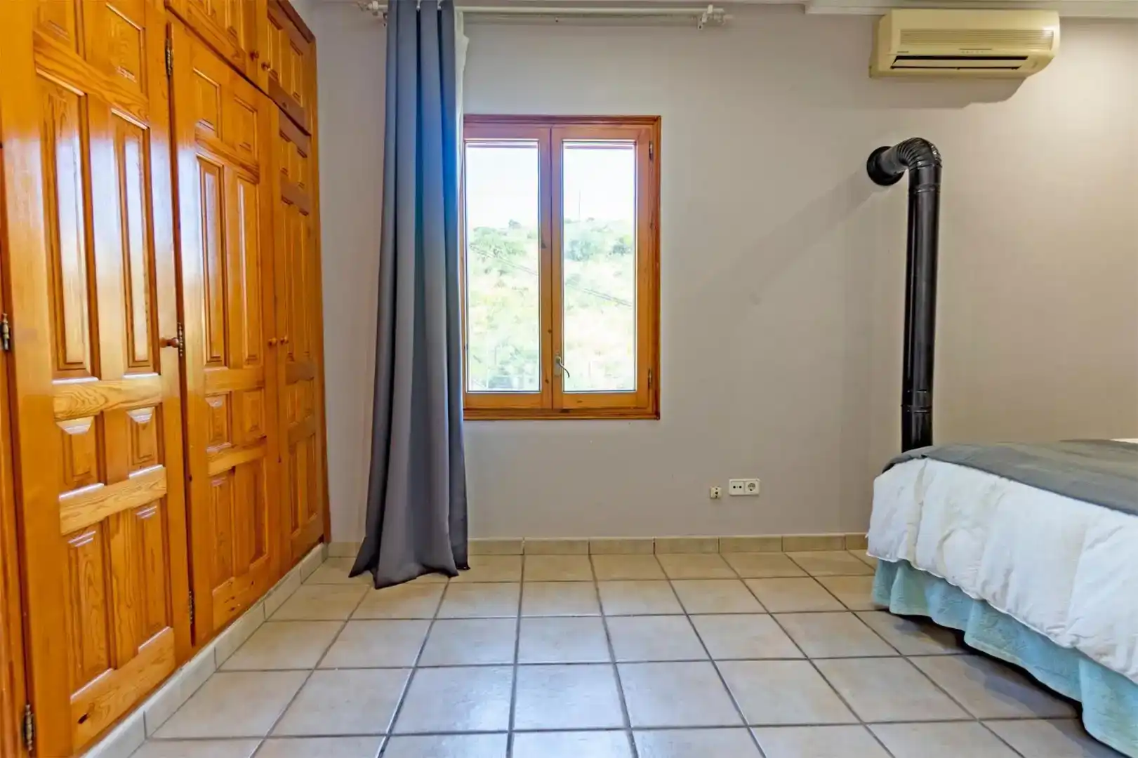 Habitación de Casa o chalet en venta en Olivella, Barcelona
