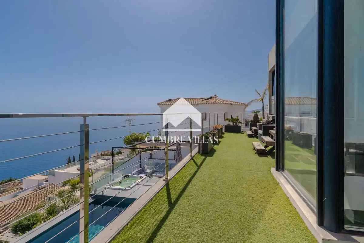 Exterior view of Houses for sale in Salobreña  with Private garden, Terrace and Storage room