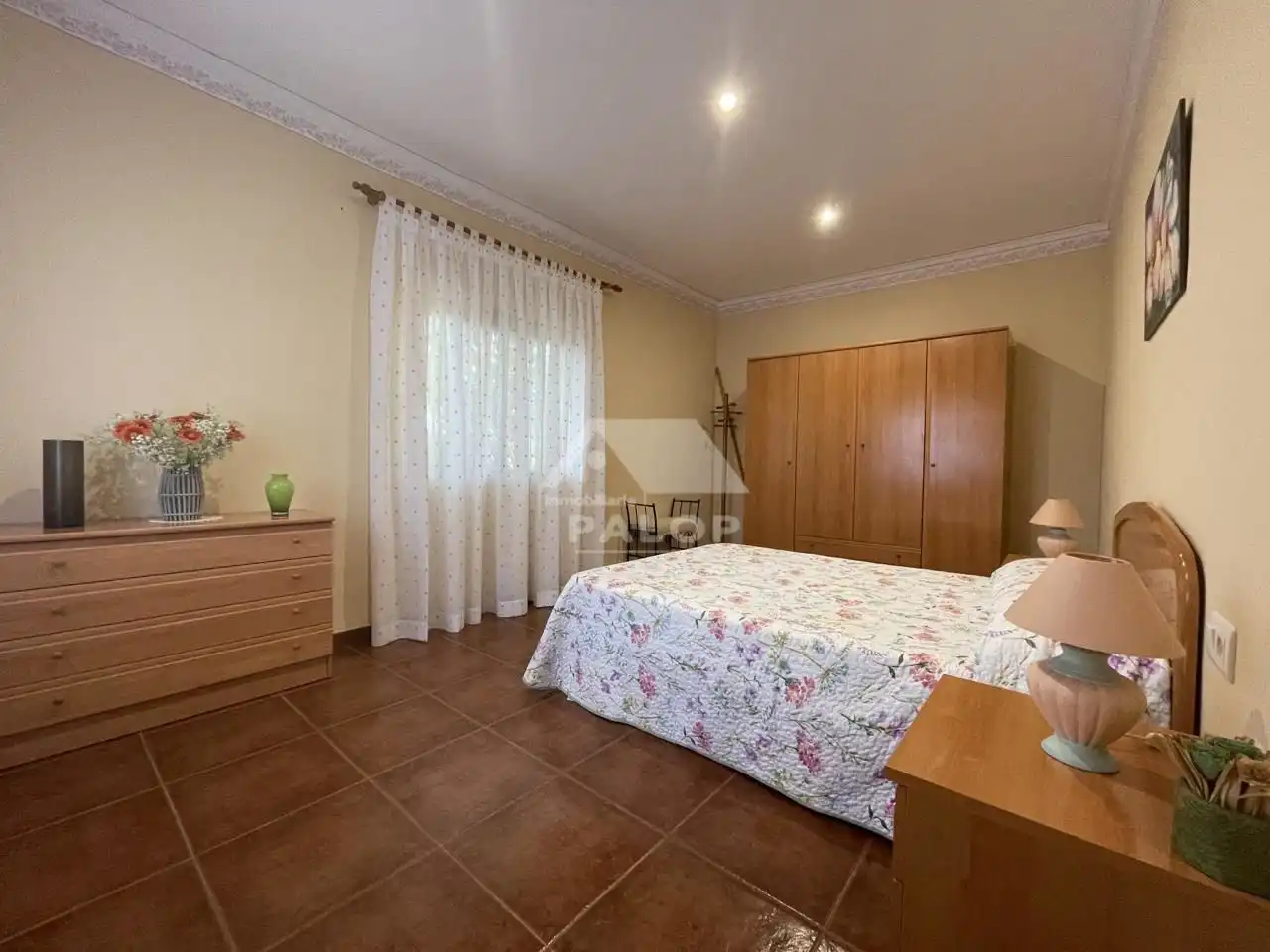 Habitación de Finca rústica en venta en La Pobla Llarga con Aire acondicionado, Jardín privado y Terraza