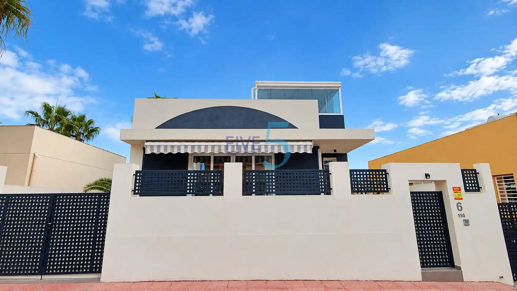 House with pool for sale in Ciudad Quesada