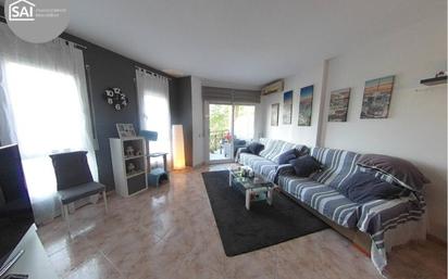 Living room of Flat for sale in Sabadell  with Air Conditioner, Terrace and Balcony