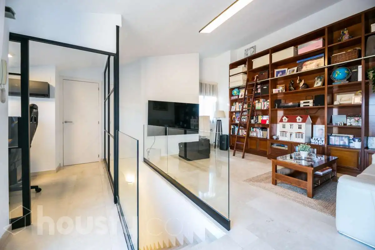 Attic for sale in Sant Joan Despí  with Air Conditioner, Heating and Parquet flooring