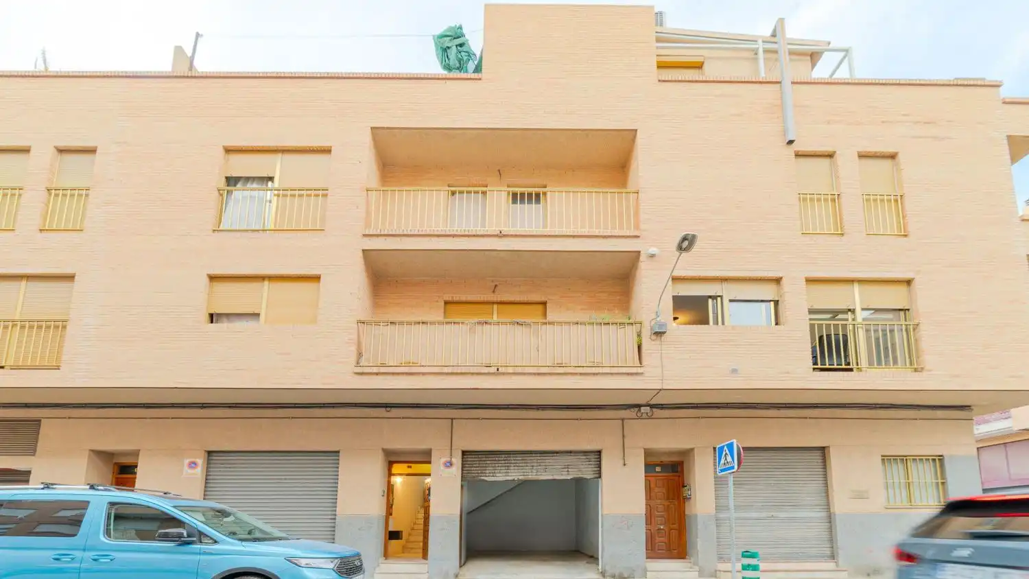 Vista exterior de Casa adosada en venta en Orihuela con Terraza y Balcón