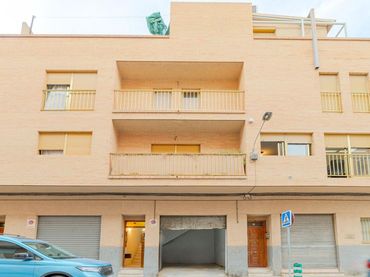 Adossat amb balcó en venda a Orihuela ciudad
