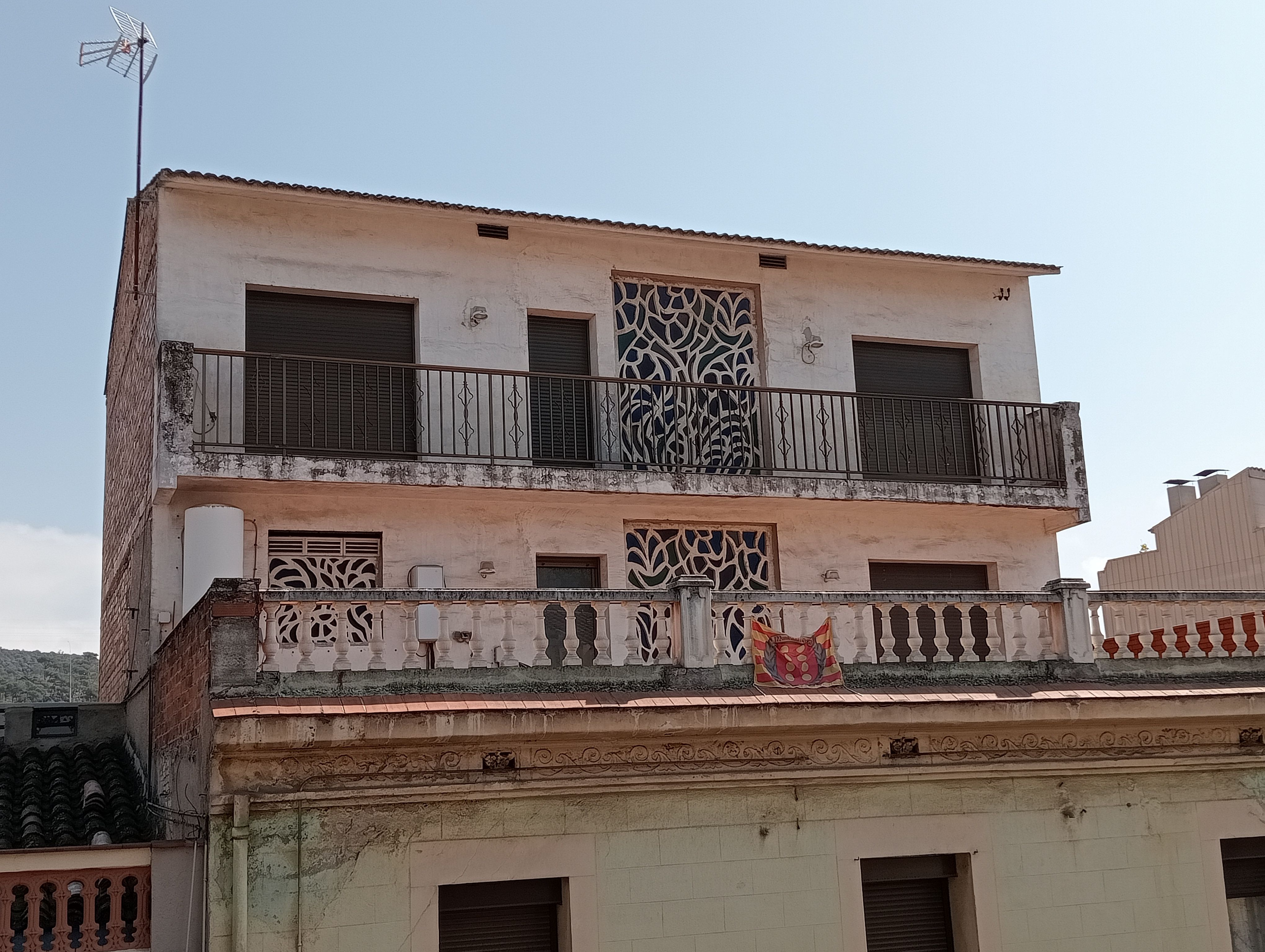Vista exterior de Casa o xalet en venda en Montcada i Reixac amb Moblat