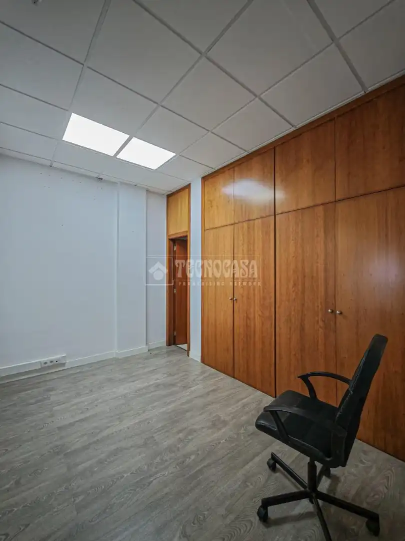 Oficina de alquiler en Arona