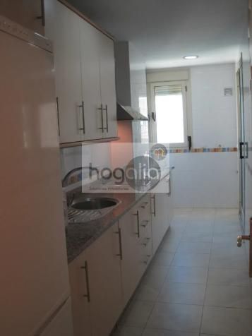 Kitchen of Flat to rent in  Sevilla Capital  with Air Conditioner, Furnished and Community pool