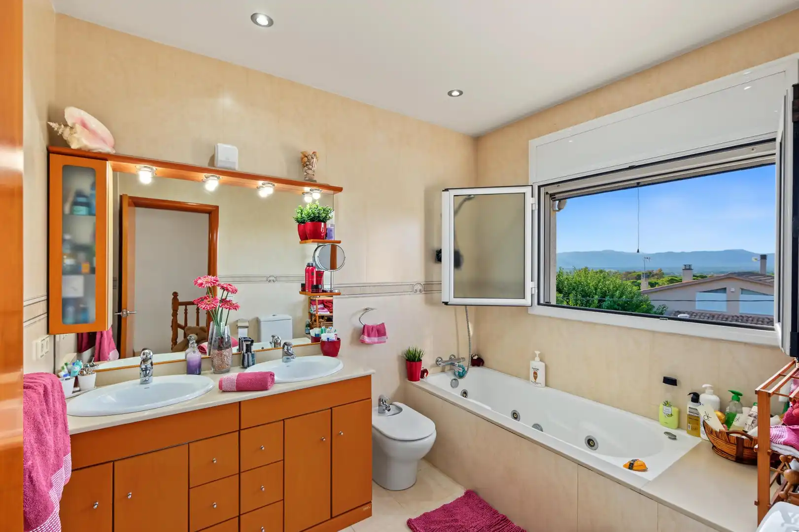 Maison rustique avec piscine à vendre à 44 Carrer Gironés #Urb. King Park, imagen 40