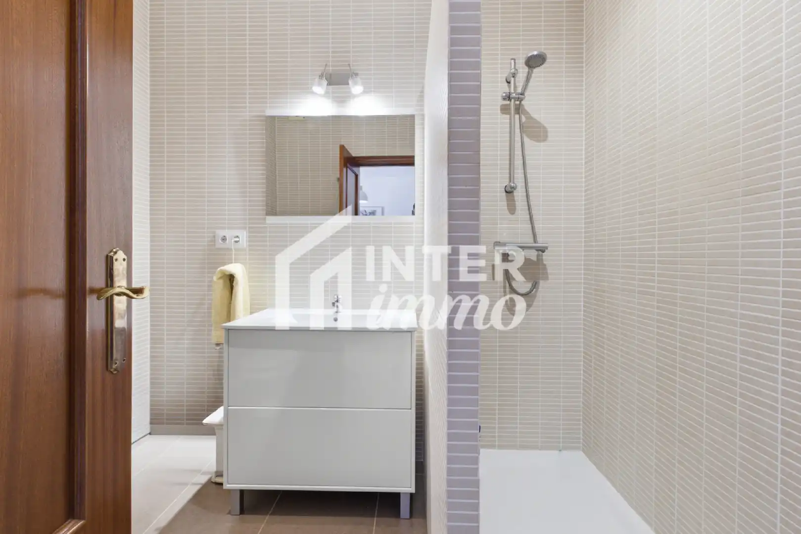 Casa amb piscina en venda a Calle Belgica 174, imagen 19