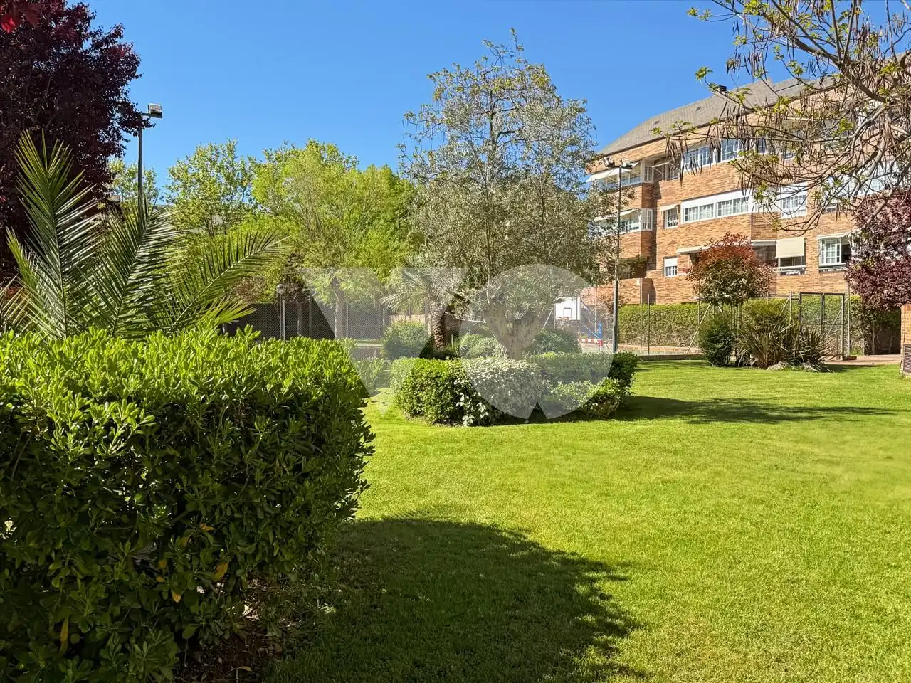 Garten von Erdgeschoss zur Miete in Majadahonda mit Heizung, Privatgarten und Terrasse