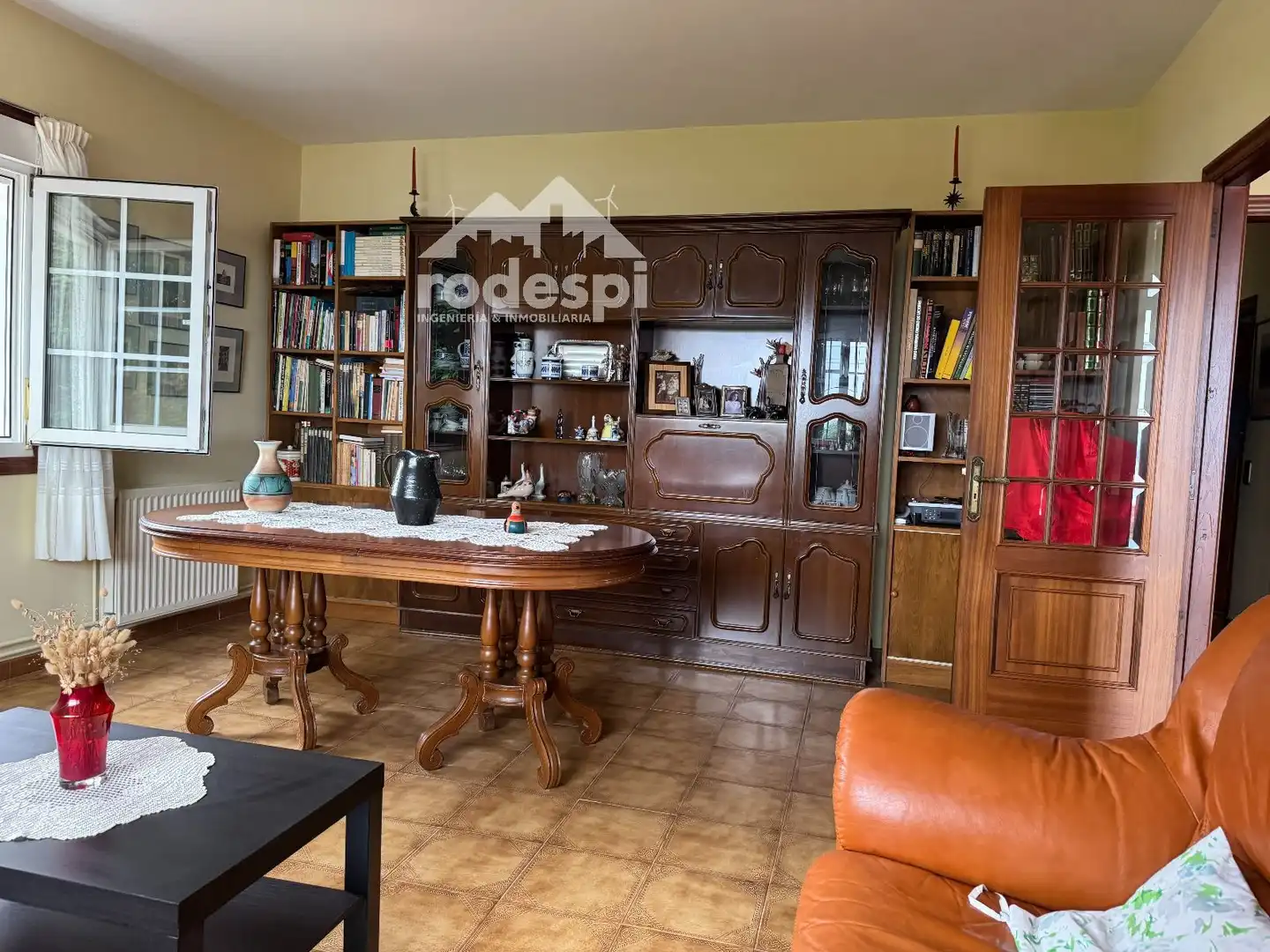 Wohnzimmer von Haus oder Chalet zum Verkauf in Sanxenxo mit Heizung, Abstellraum und Möbliert