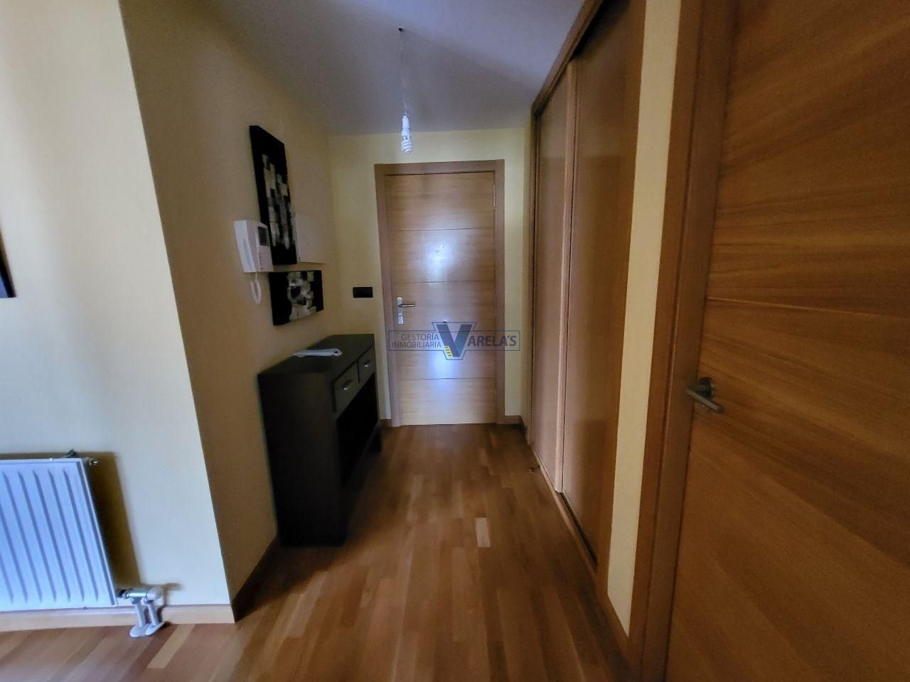 Pis en venda en Ourense Capital  amb Calefacció i Moblat
