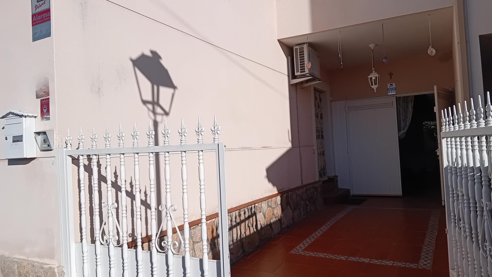 Single-family semi-detached for sale in San Román de los Montes