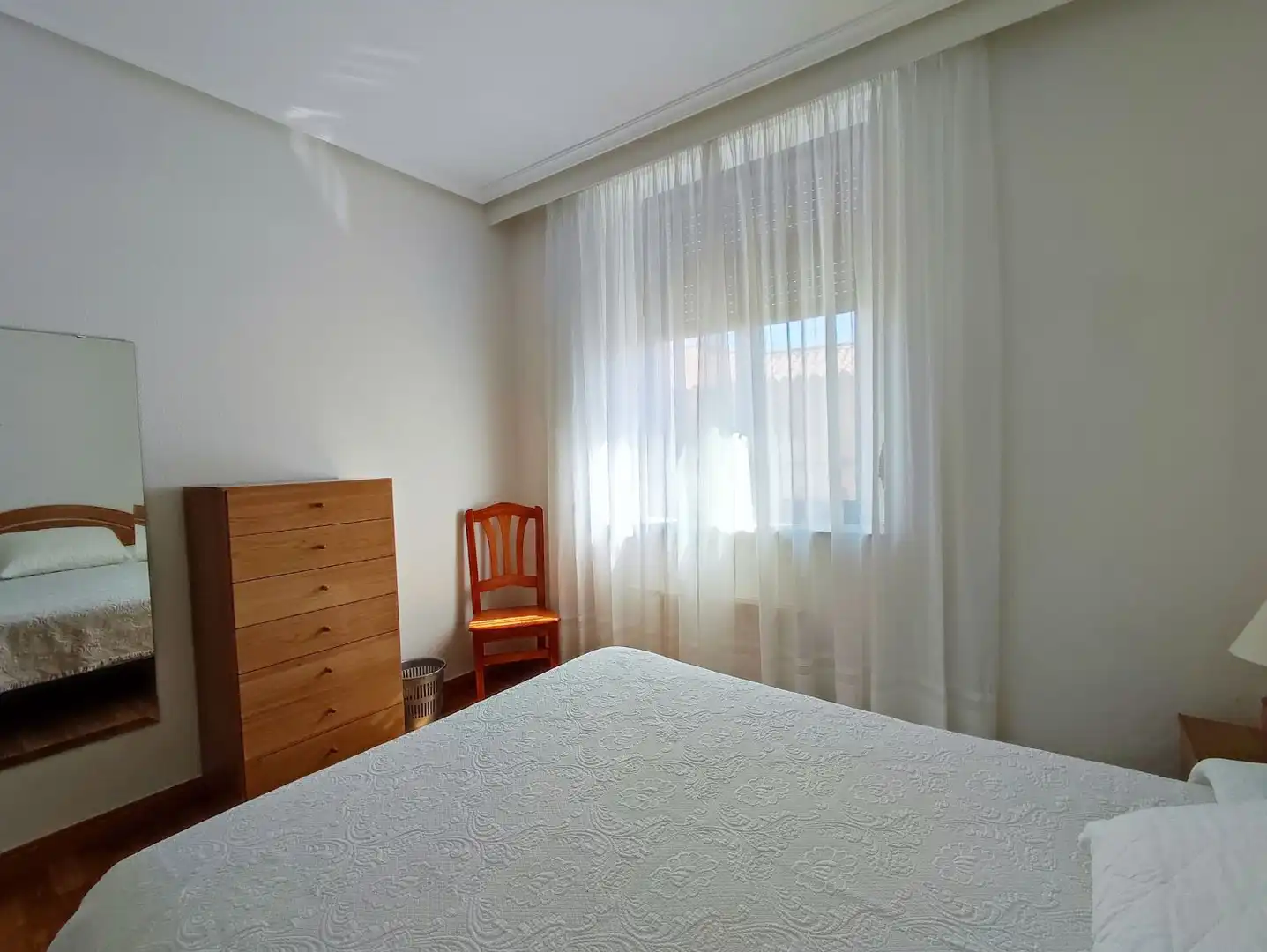 Schlafzimmer von Wohnungen zur Miete in Salamanca mit Heizung und Möbliert