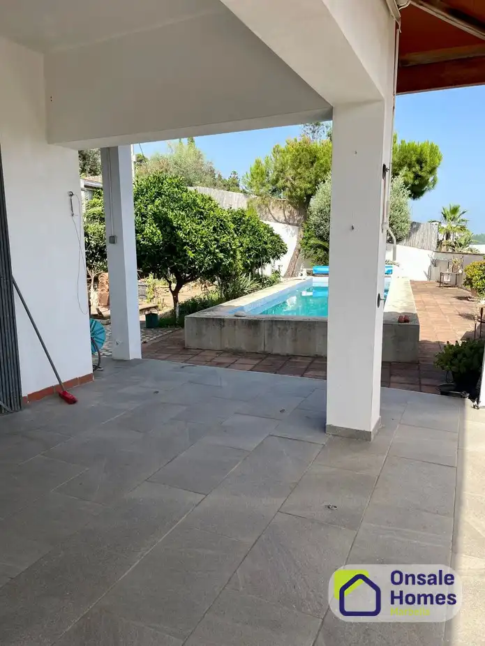 Houses for sale in Calle Fernando Alvarez Acosta, Huerta del Prado - La Montua