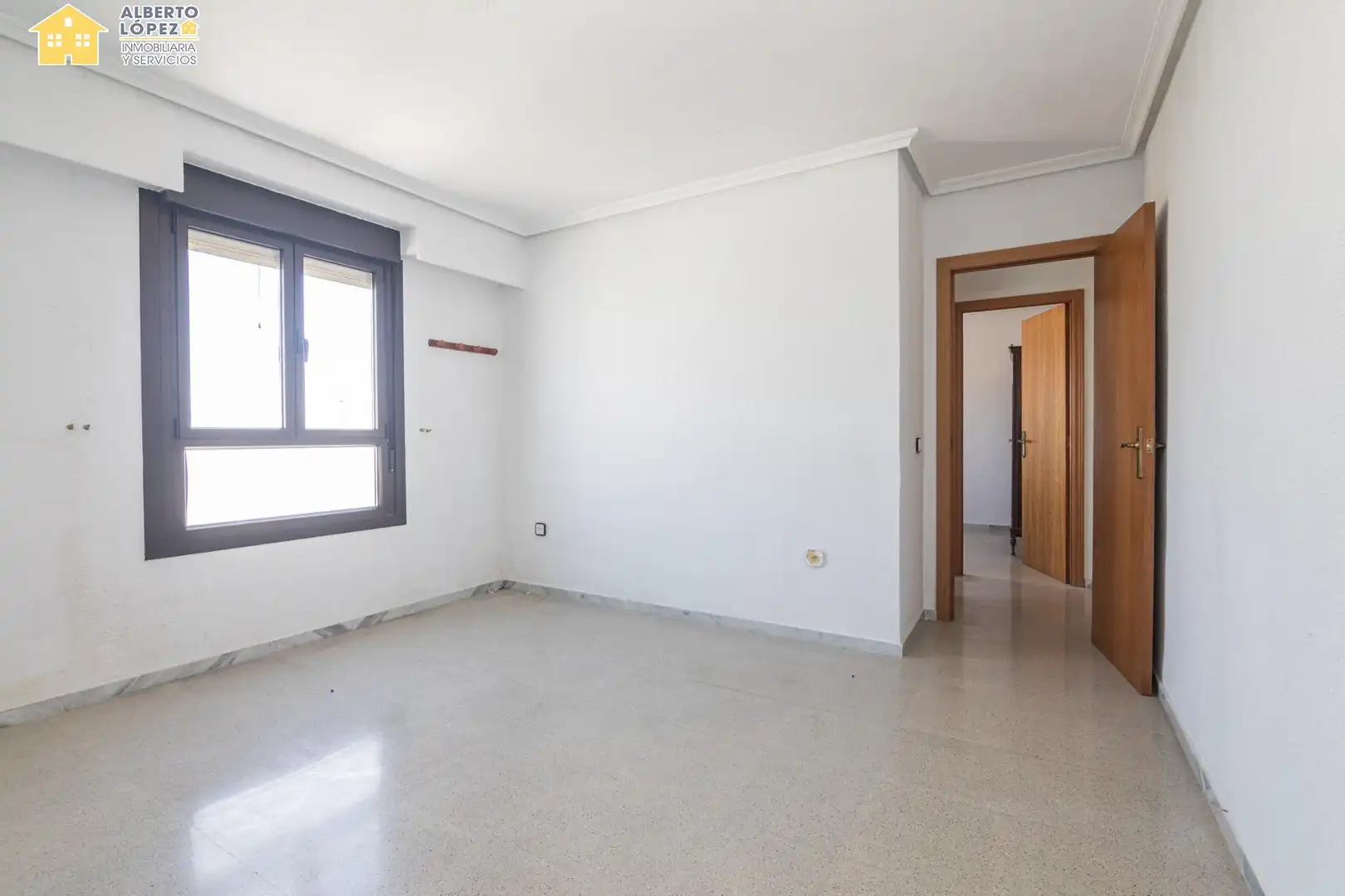 Apartament en venda en Elche / Elx amb Terrassa i Balcó