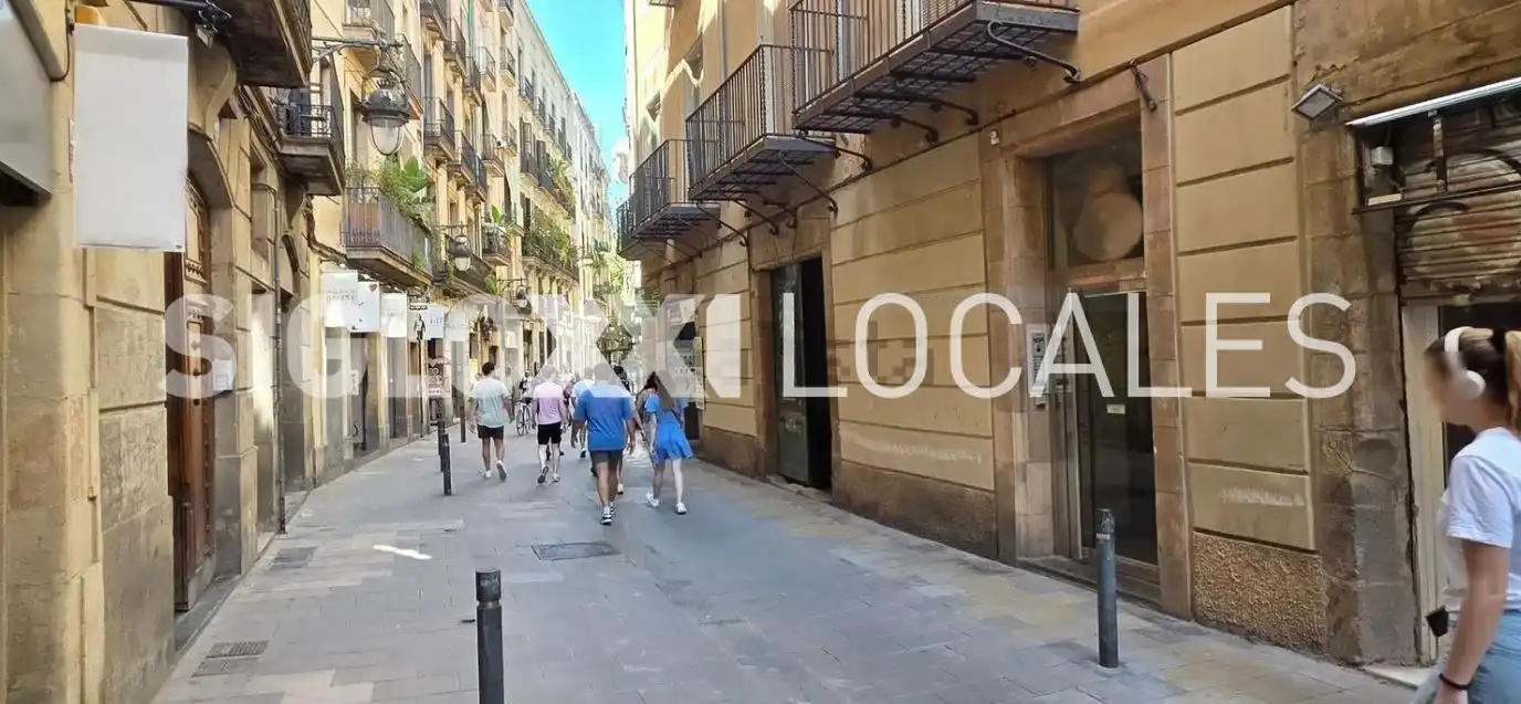 Vista exterior de Local de alquiler en Barcelona