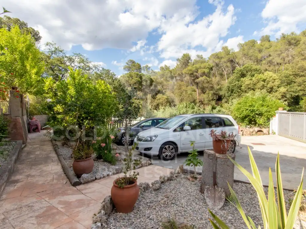 Aparcament de Casa o xalet en venda en Sant Cugat del Vallès