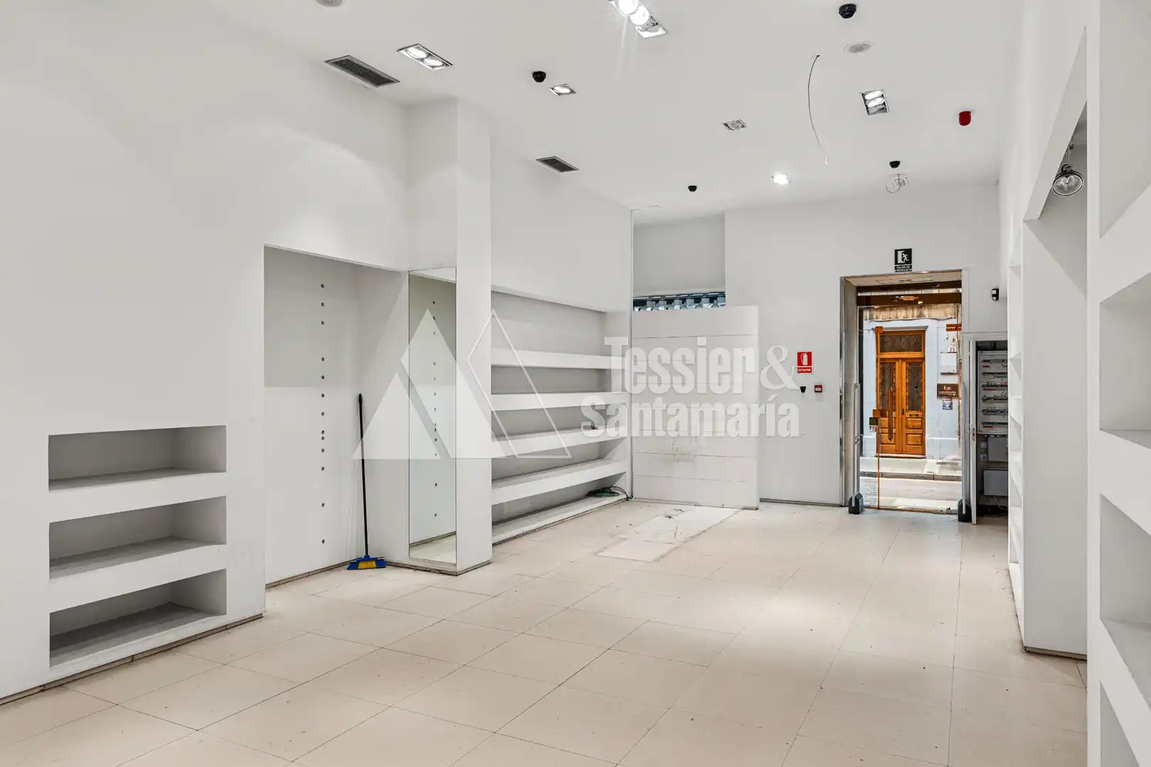 Commercial properties for rent in Calle Cabrales, Barrio del Centro