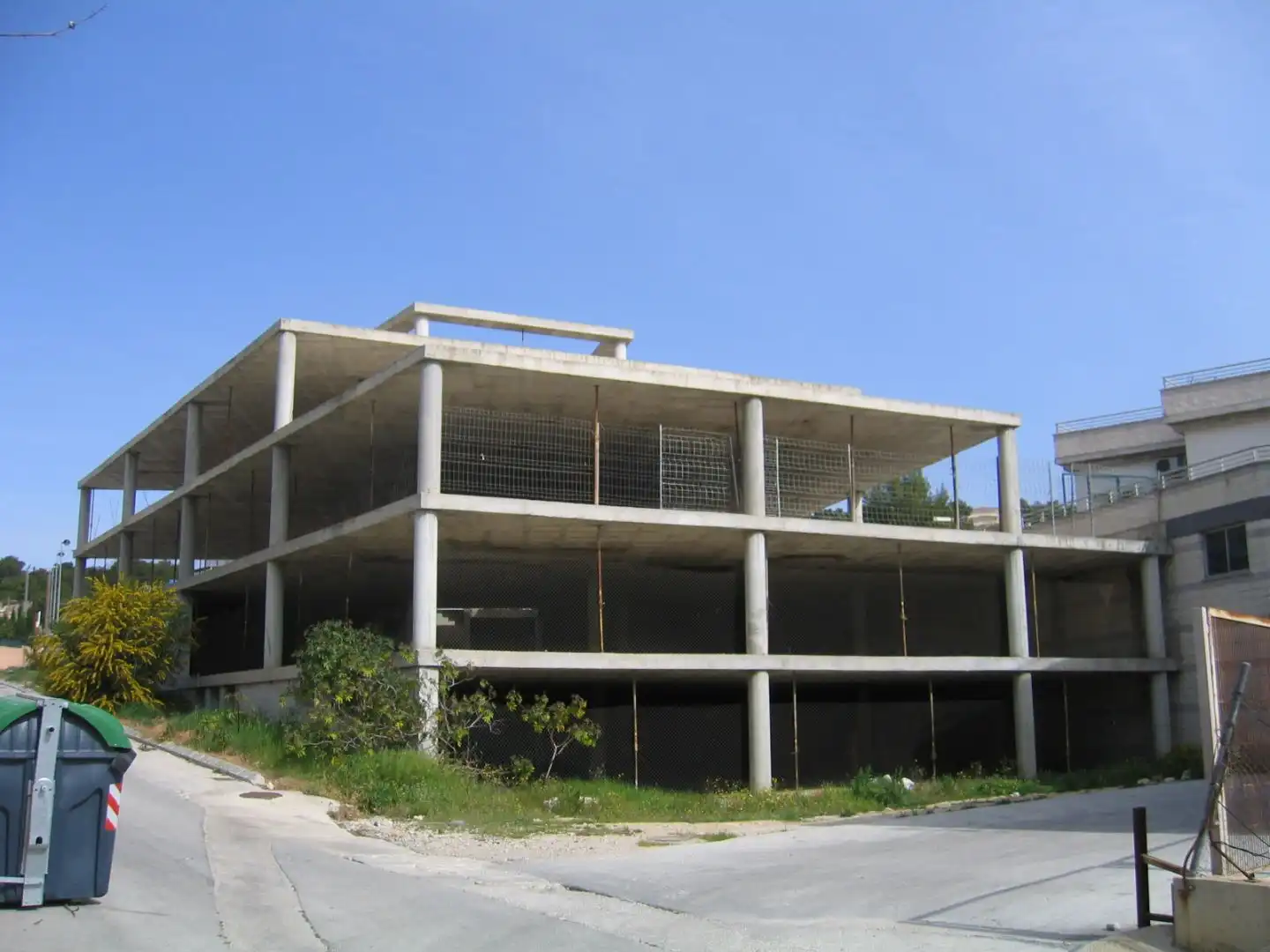 Vista exterior de Local en venda en L'Alfàs del Pi amb Terrassa