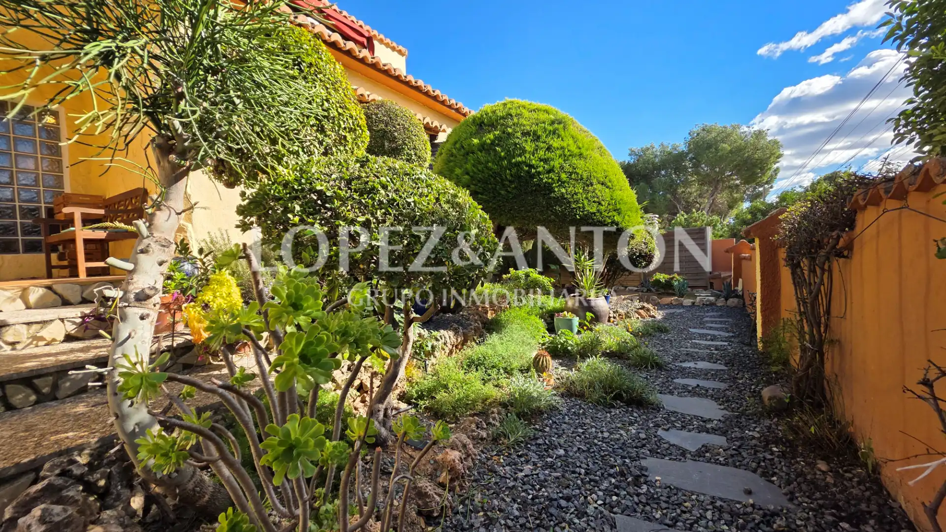 Garten von Haus oder Chalet zum Verkauf in L'Eliana mit Klimaanlage, Heizung und Privatgarten