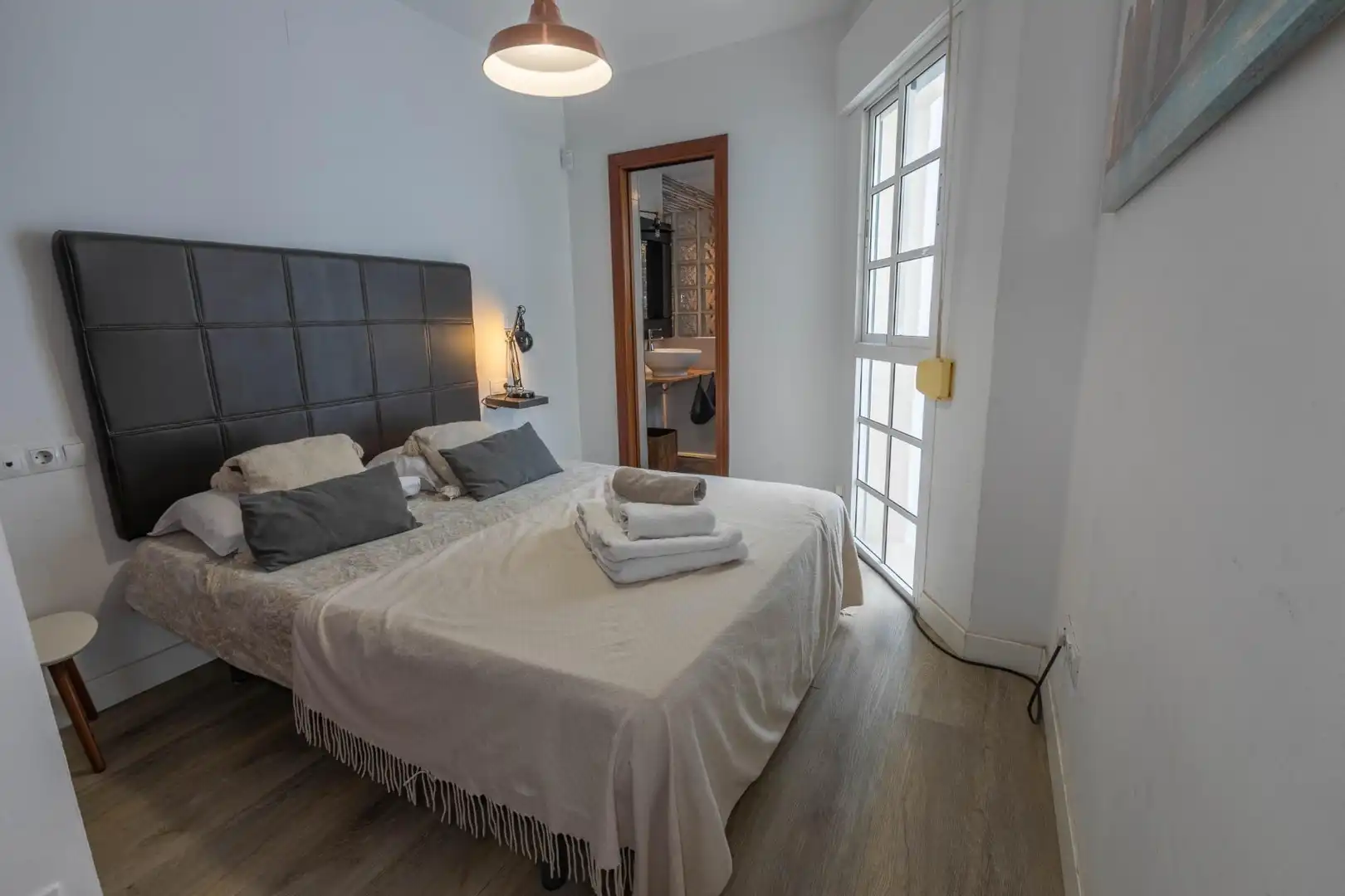 Schlafzimmer von Dachboden zum Verkauf in Fuengirola mit Möbliert