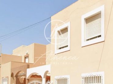 Maison mitoyenne à vendre à Puebla de Vícar