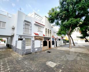 Exterior view of Single-family semi-detached for sale in Chipiona  with Air Conditioner, Terrace and Balcony