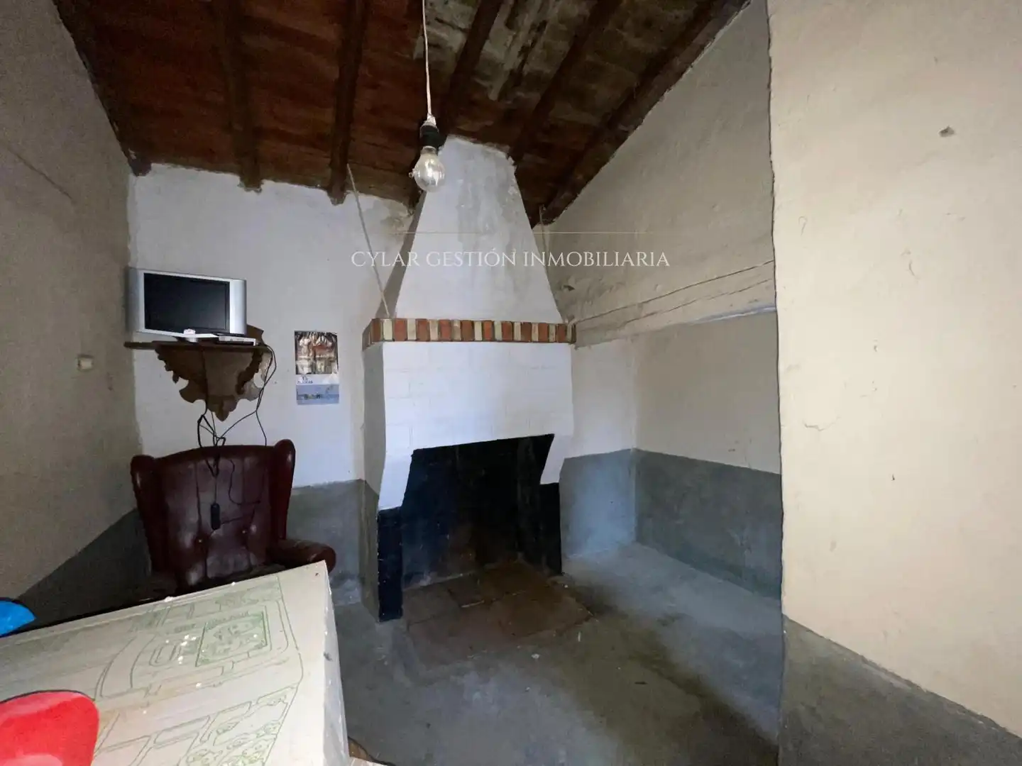 Casa o xalet en venda en San Pedro de Rozados amb Calefacció, Traster i Moblat