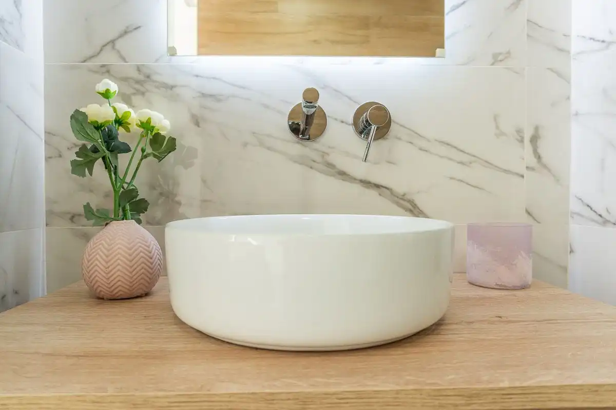 Baño de Apartamento en venta en Torrevieja con Aire acondicionado, Amueblado y Piscina comunitaria