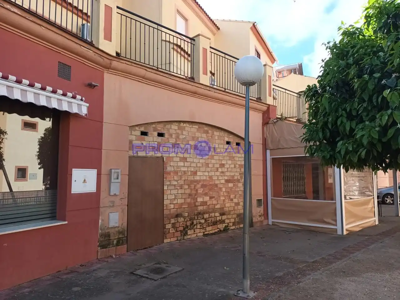 Vista exterior de Local en venta en Aznalcóllar