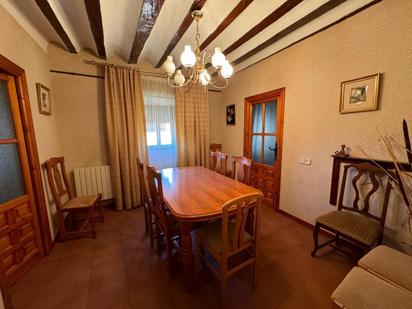 Dining room of Single-family semi-detached for sale in  Madrid Capital