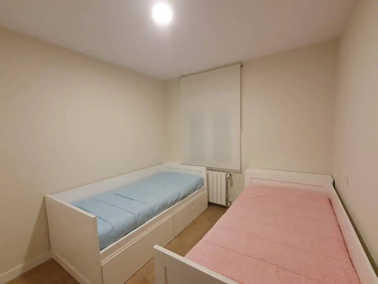 Habitación de Piso de alquiler en Badajoz con Aire acondicionado, Calefacción y Parquet