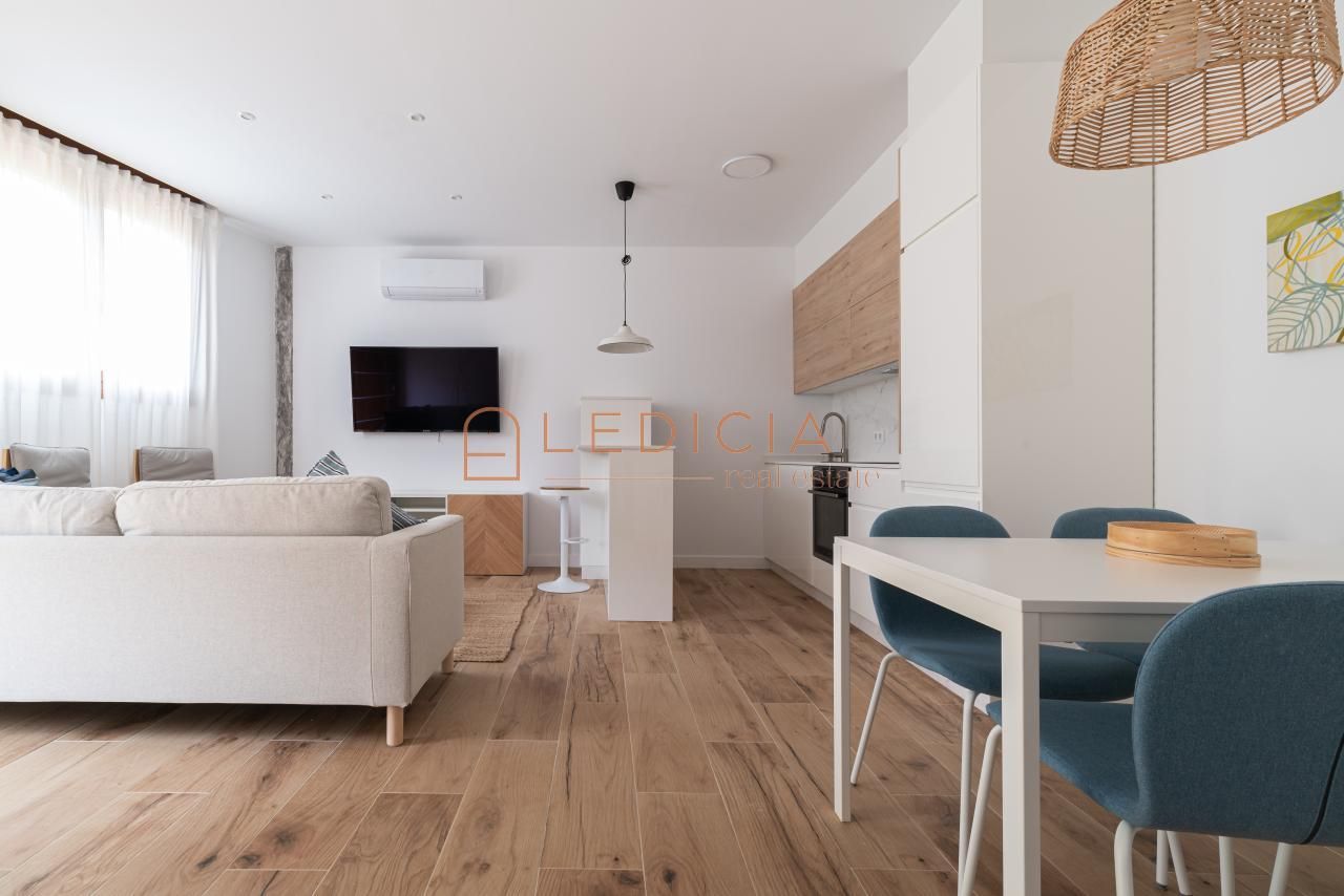 Flat for sale in Atranco, Coiro, Cangas